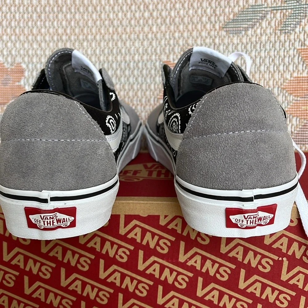 Vans WMNS Sk8-Low Paisley Gray/True White VN0A5KXDBGJ Sneakers
